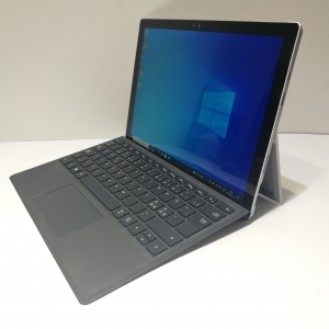 Microsoft Surface Pro 4 2-in-1 tablet
