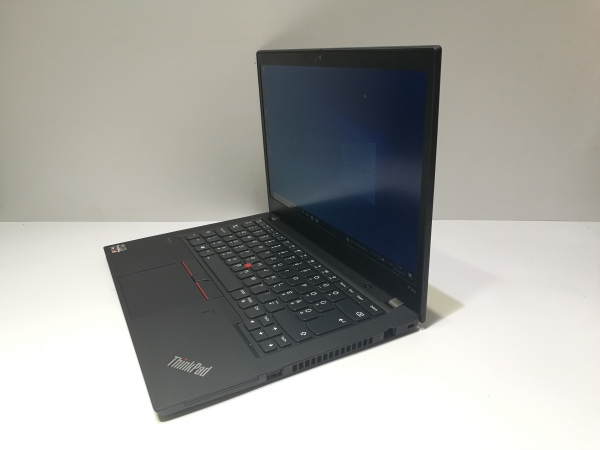 Lenovo Thinkpad P14s Gen2 Magyar
