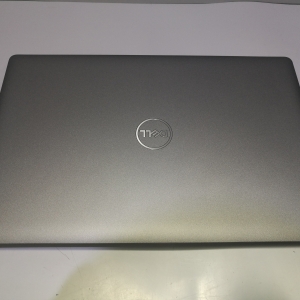 Dell Precision 3561