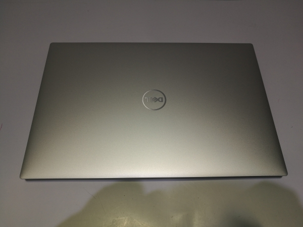 Dell XPS 15 9520 