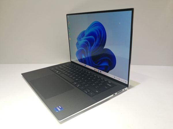 Új állapotú Dell XPS 15 9520 OLED