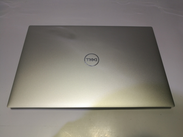 Új állapotú Dell XPS 15 9520 