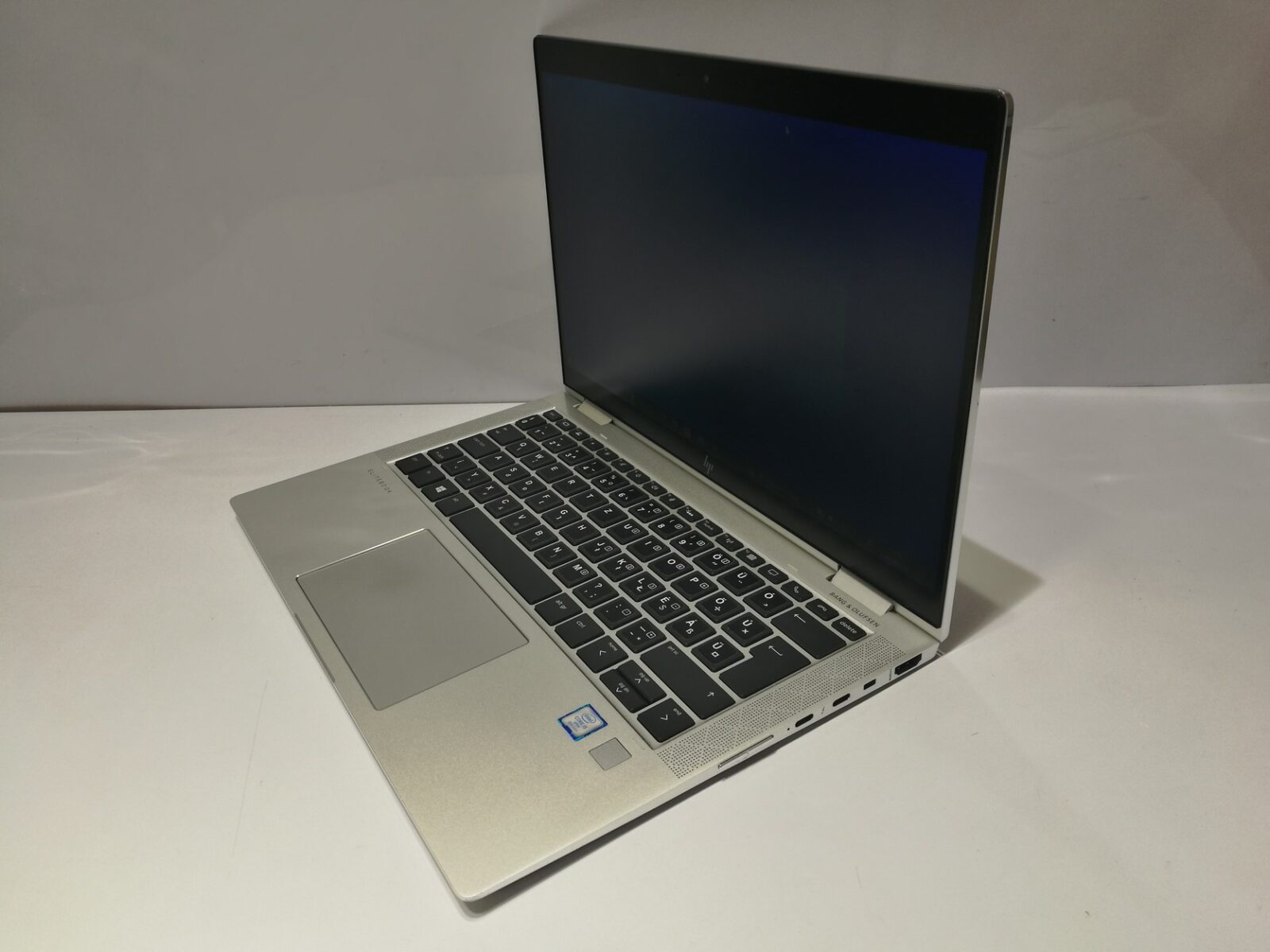 HP Elitebook x360 1030 G4 Magyarított HP Elitebook x360 1030 G4 Magyarított