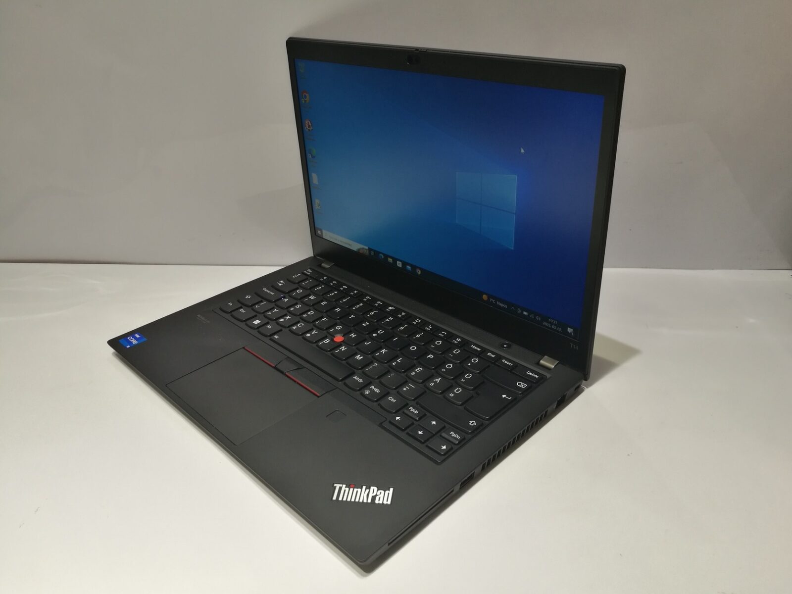 Lenovo Thinkpad T14 Gen2 Magyar (2021) Lenovo Thinkpad T14 Gen2 Magyar (2021)