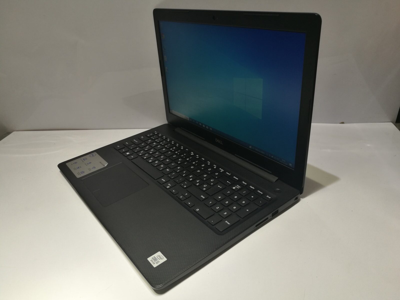 Dell Vostro 3590 Magyar Dell Vostro 3590 Magyar