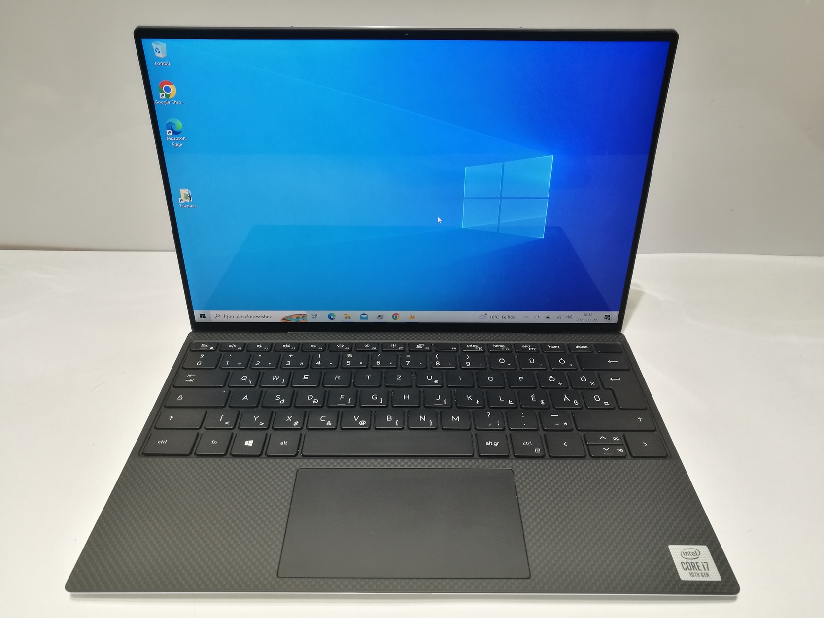 Új állapotú Dell XPS 13 9300 Magyar 27% ÁFA Új állapotú Dell XPS 13 9300 Magyar 27% ÁFA