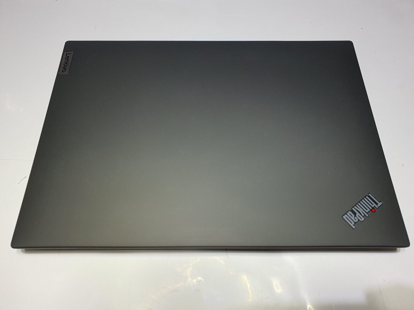 Új állapotú Lenovo Thinkpad T14 Gen3 (2022) Új állapotú Lenovo Thinkpad T14 Gen3 (2022)