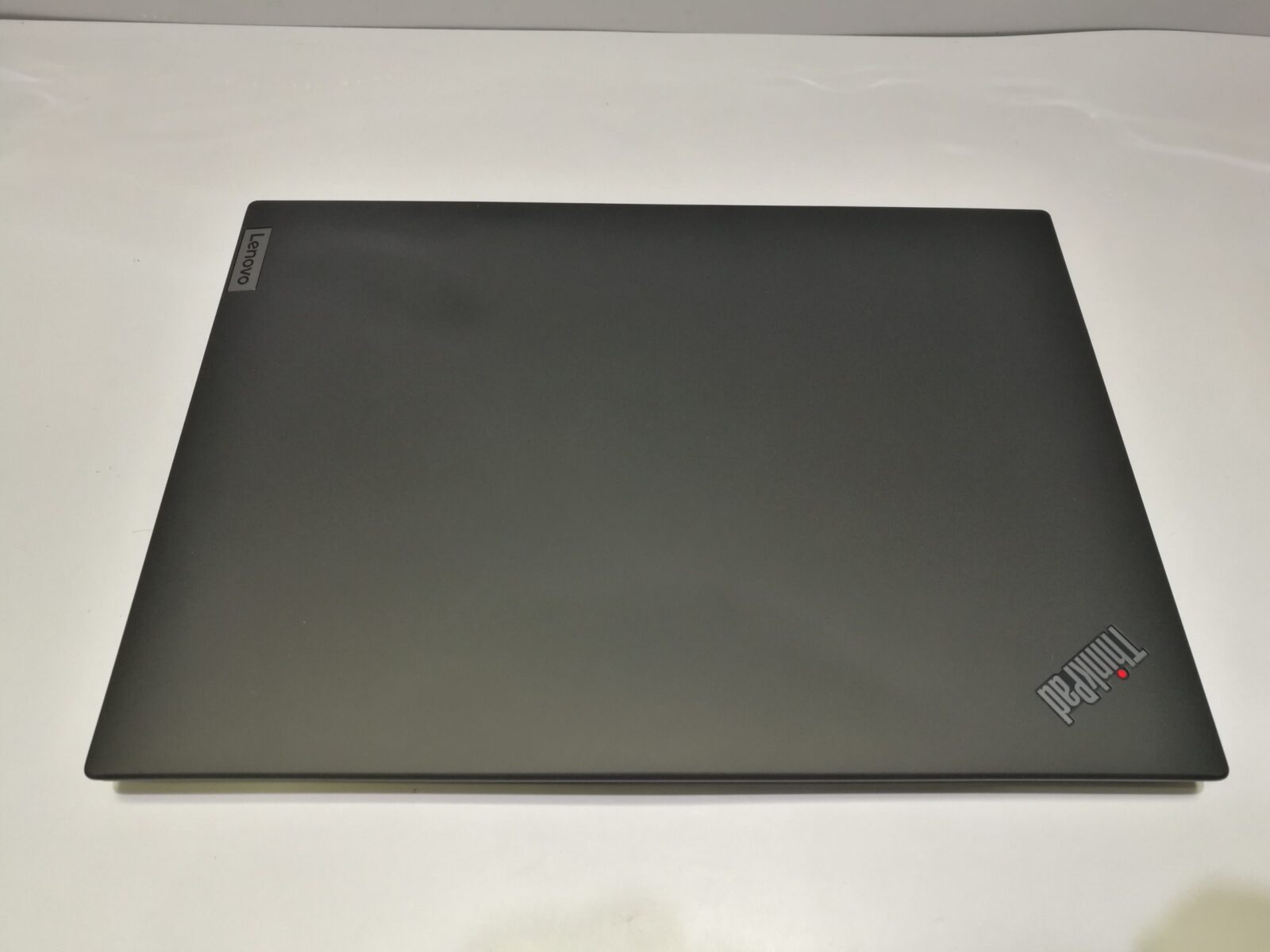 Új állapotú Lenovo Thinkpad P14s Gen3 Új állapotú Lenovo Thinkpad P14s Gen3