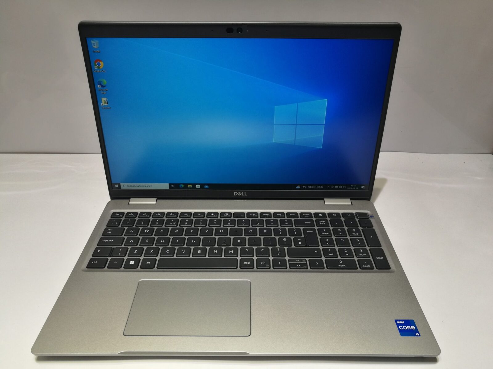Új állapotú Dell Latitude 5530 (2022) Új állapotú Dell Latitude 5530 (2022)