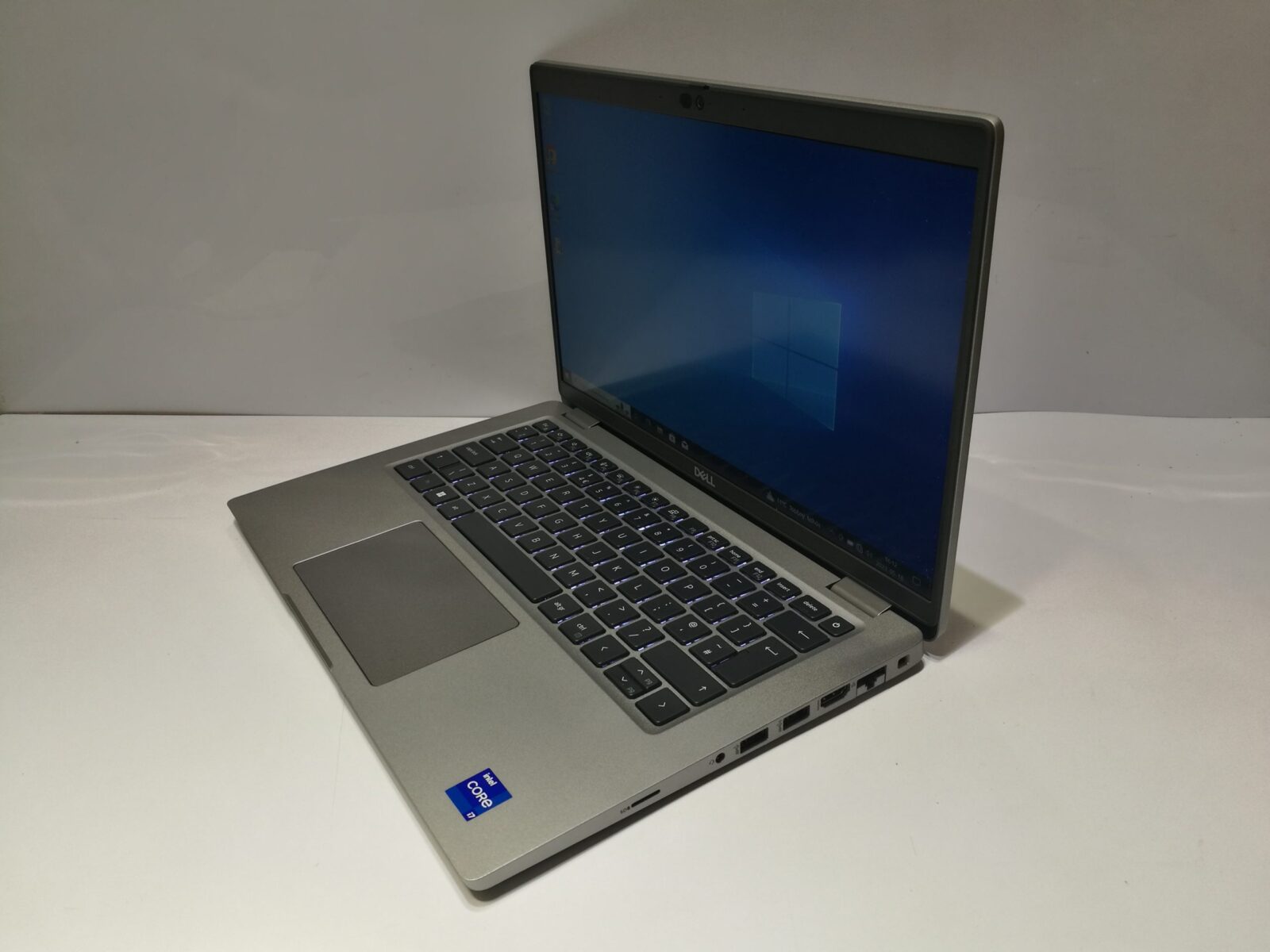 Dell Latitude 5430 (2022) Dell Latitude 5430 (2022)