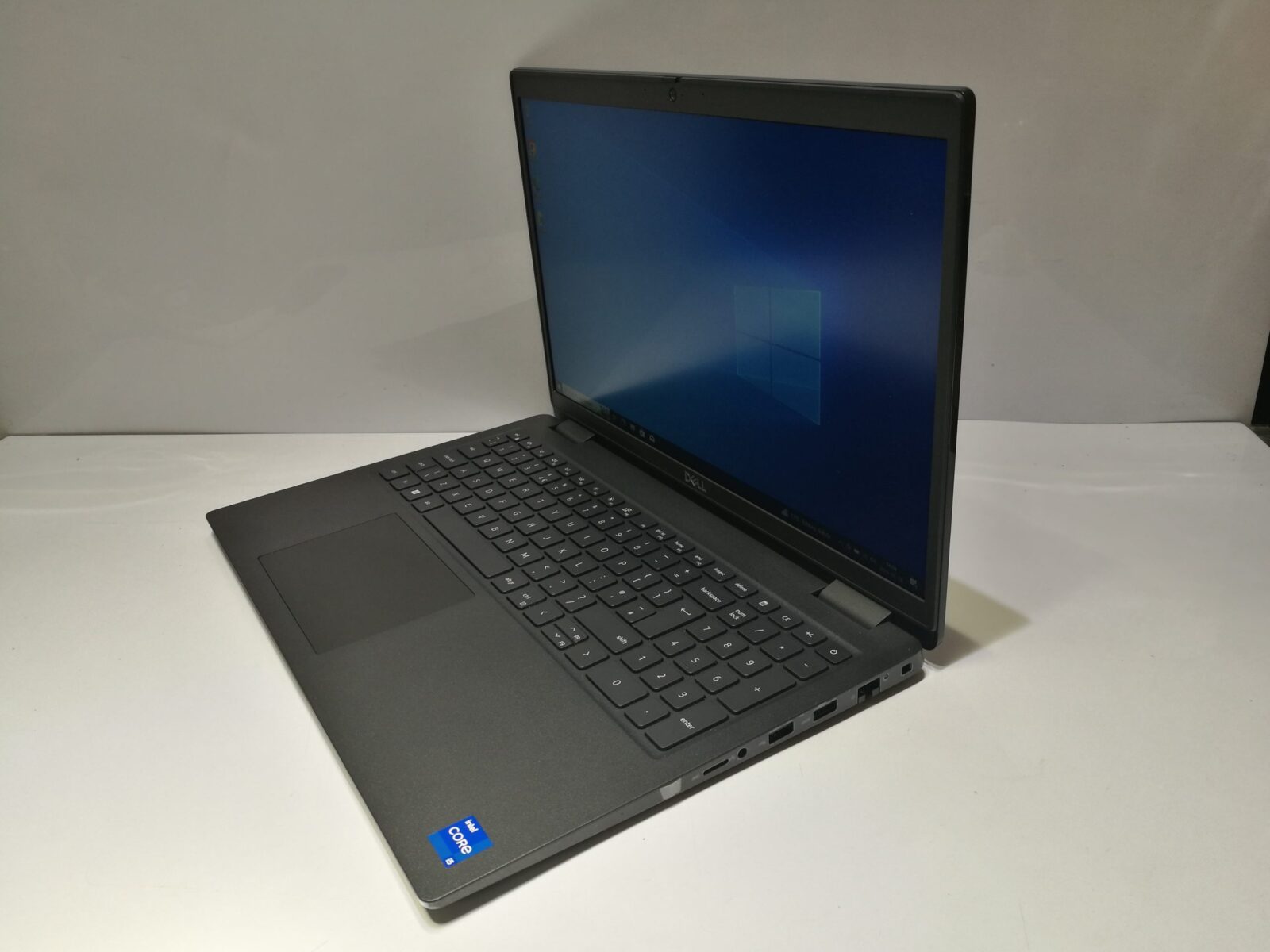 Új állapotú Dell Latitude 3520 27% ÁFA Új állapotú Dell Latitude 3520 27% ÁFA