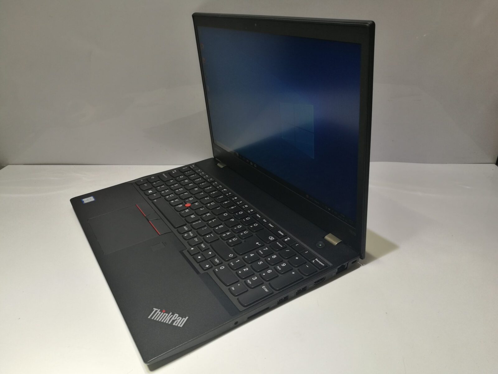 Lenovo ThinkPad T570 Magyar Lenovo ThinkPad T570 Magyar