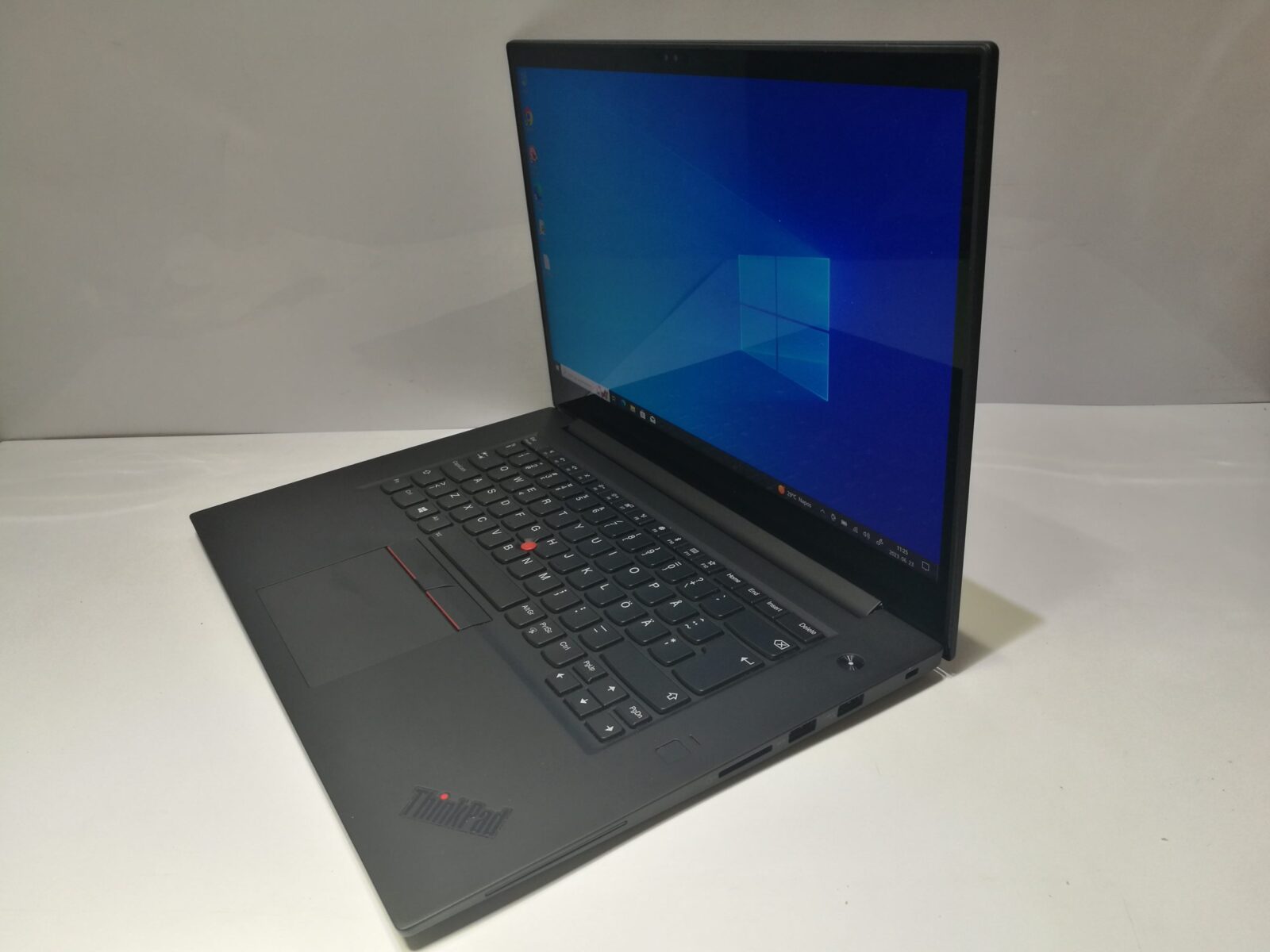 Lenovo Thinkpad X1 Extreme Gen1 Lenovo Thinkpad X1 Extreme Gen1