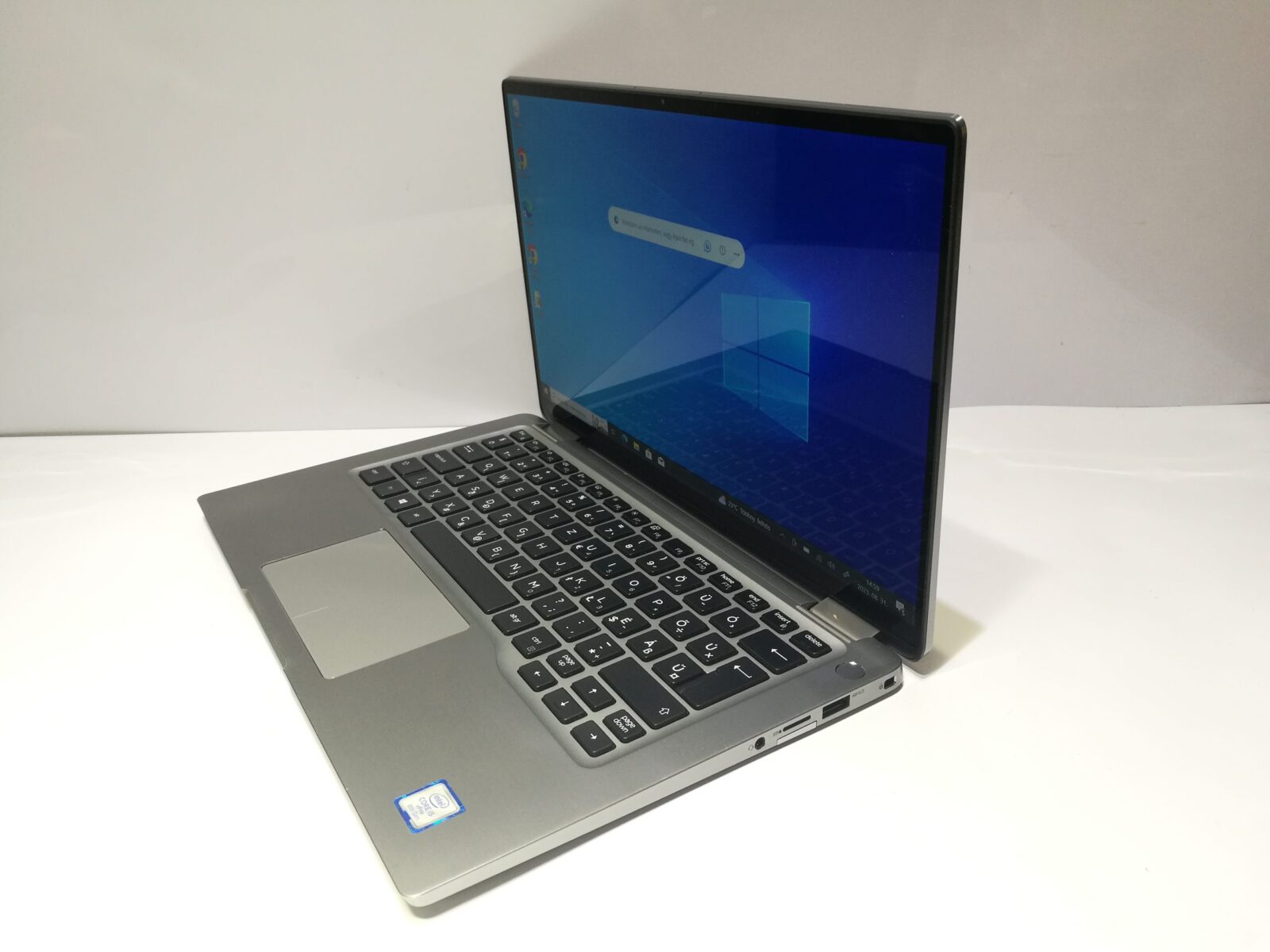 Dell Latitude 7400 2-in-1 Magyar 27% ÁFA Dell Latitude 7400 2-in-1 Magyar 27% ÁFA