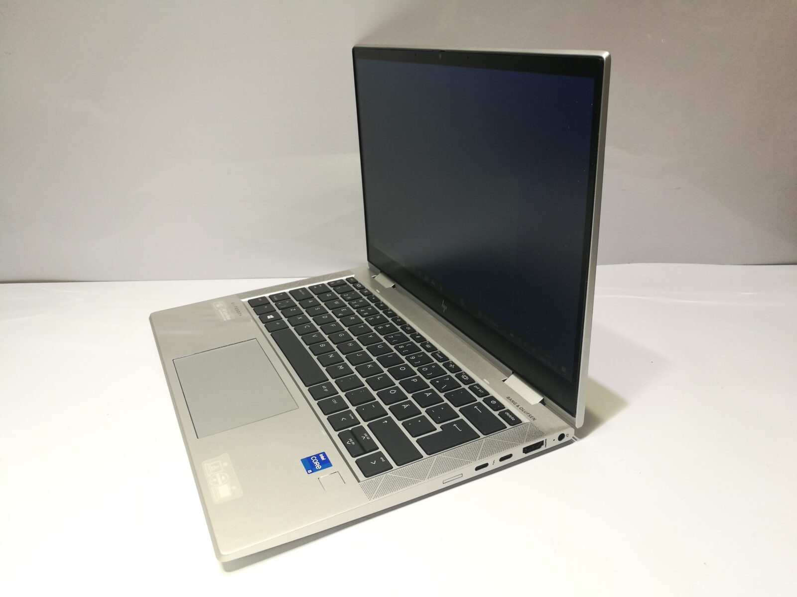 HP Elitebook x360 830 G8 (2021) HP Elitebook x360 830 G8 (2021)