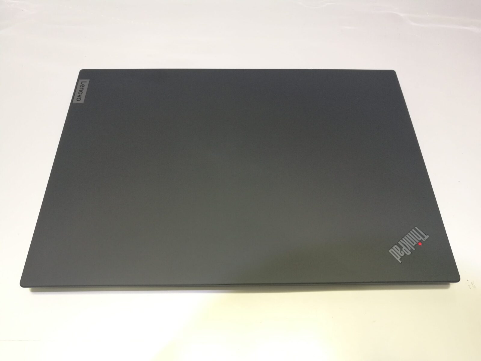 Lenovo Thinkpad T14s Gen2i (2021) Lenovo Thinkpad T14s Gen2i (2021)