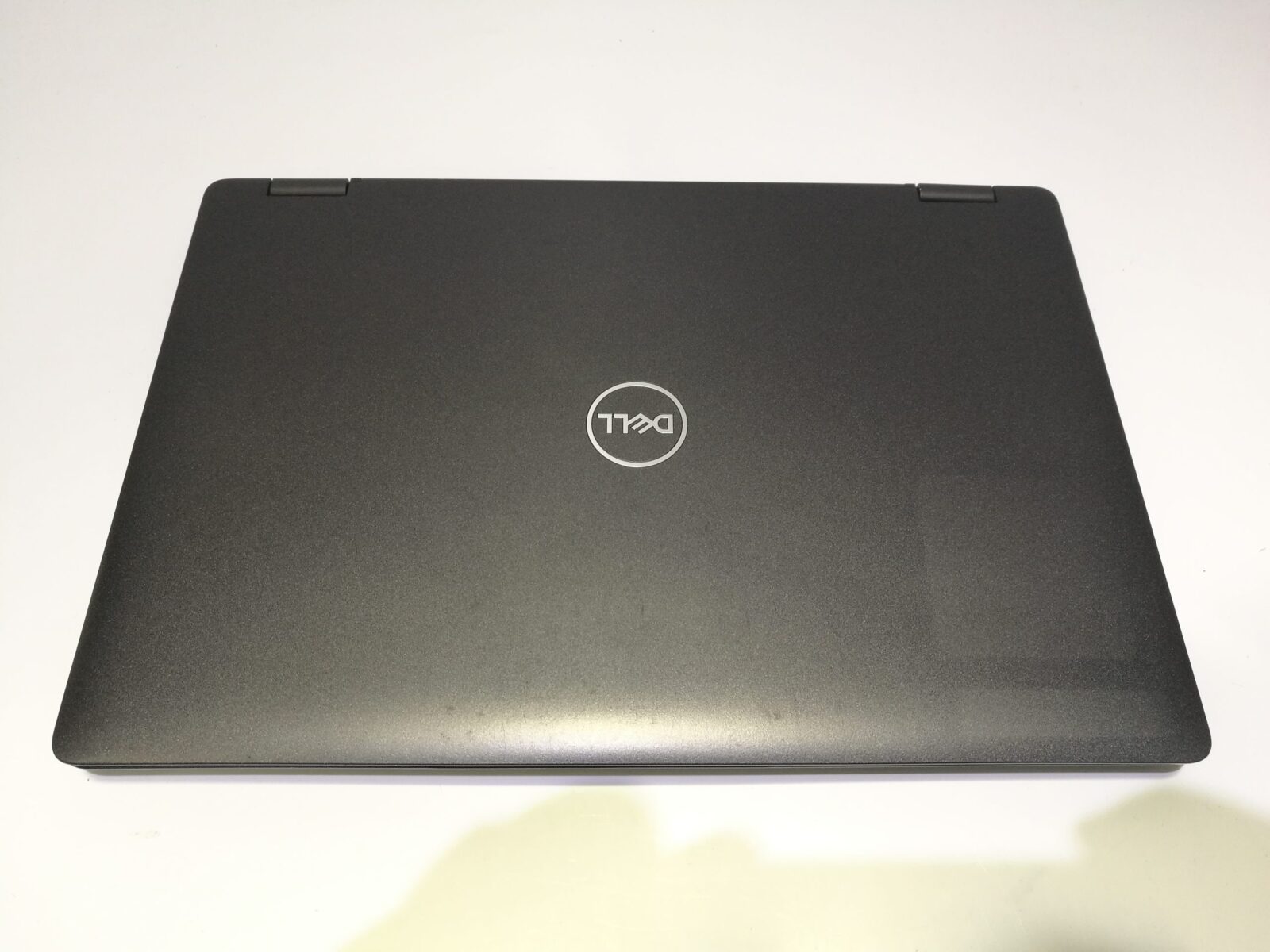 Dell Latitude 5300 2-in-1 Dell Latitude 5300 2-in-1