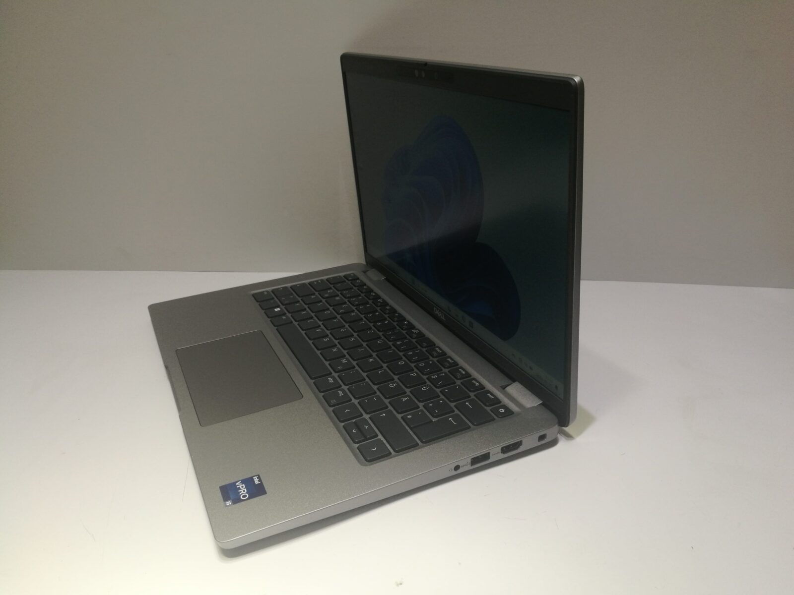 Új állapotú Dell Latitude 5440 (2023) Új állapotú Dell Latitude 5440 (2023)