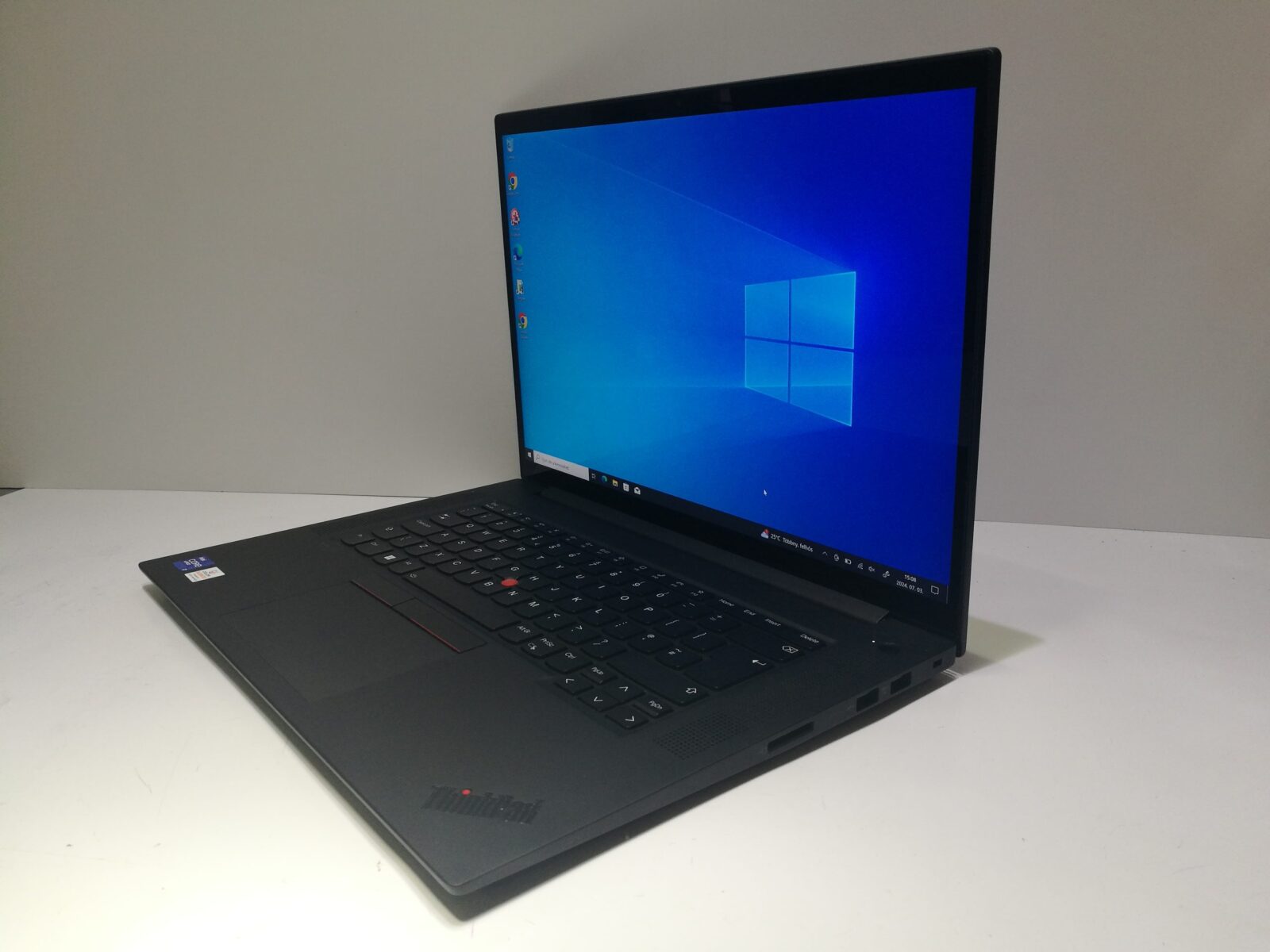 Új állapotú Lenovo ThinkPad P1 Gen 4i 27% ÁFA Új állapotú Lenovo ThinkPad P1 Gen 4i 27% ÁFA