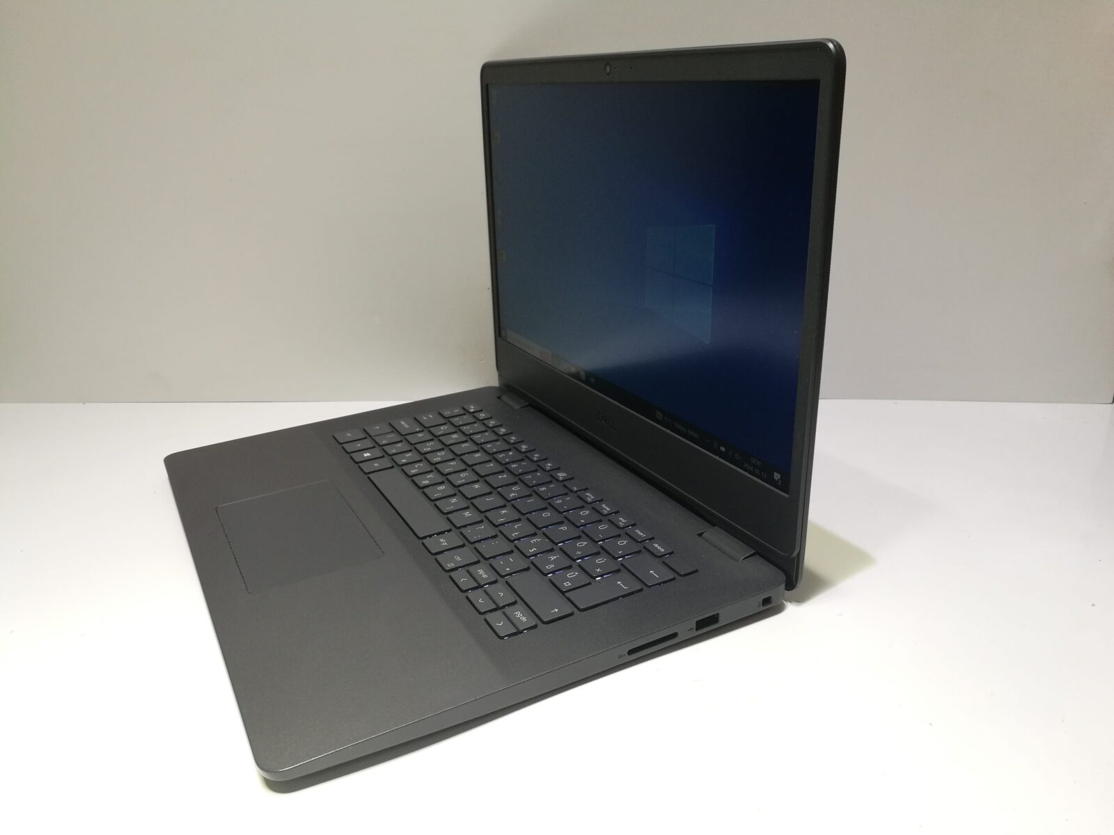 Dell Vostro 3400 Magyar Dell Vostro 3400 Magyar