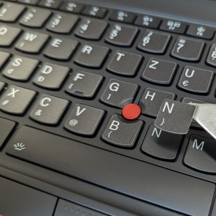 Billentyűzet matrica Lenovo 12,5" és 13,3" -os laptopok magyarításához (Gyártóspecifikus)