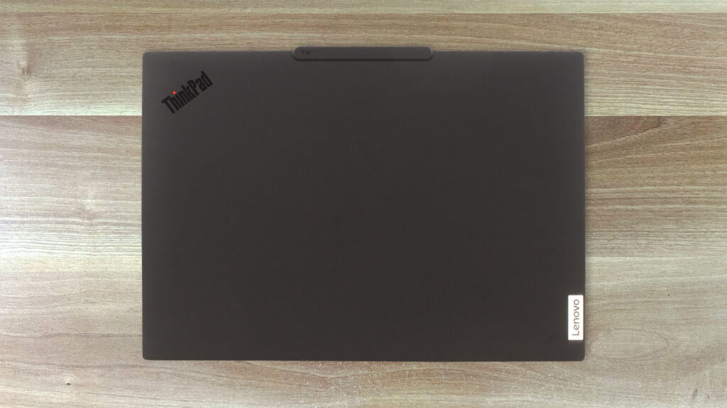 Lenovo Thinkpad T14 Gen5 teszt - Közelről a gyártó új üzleti etalonja